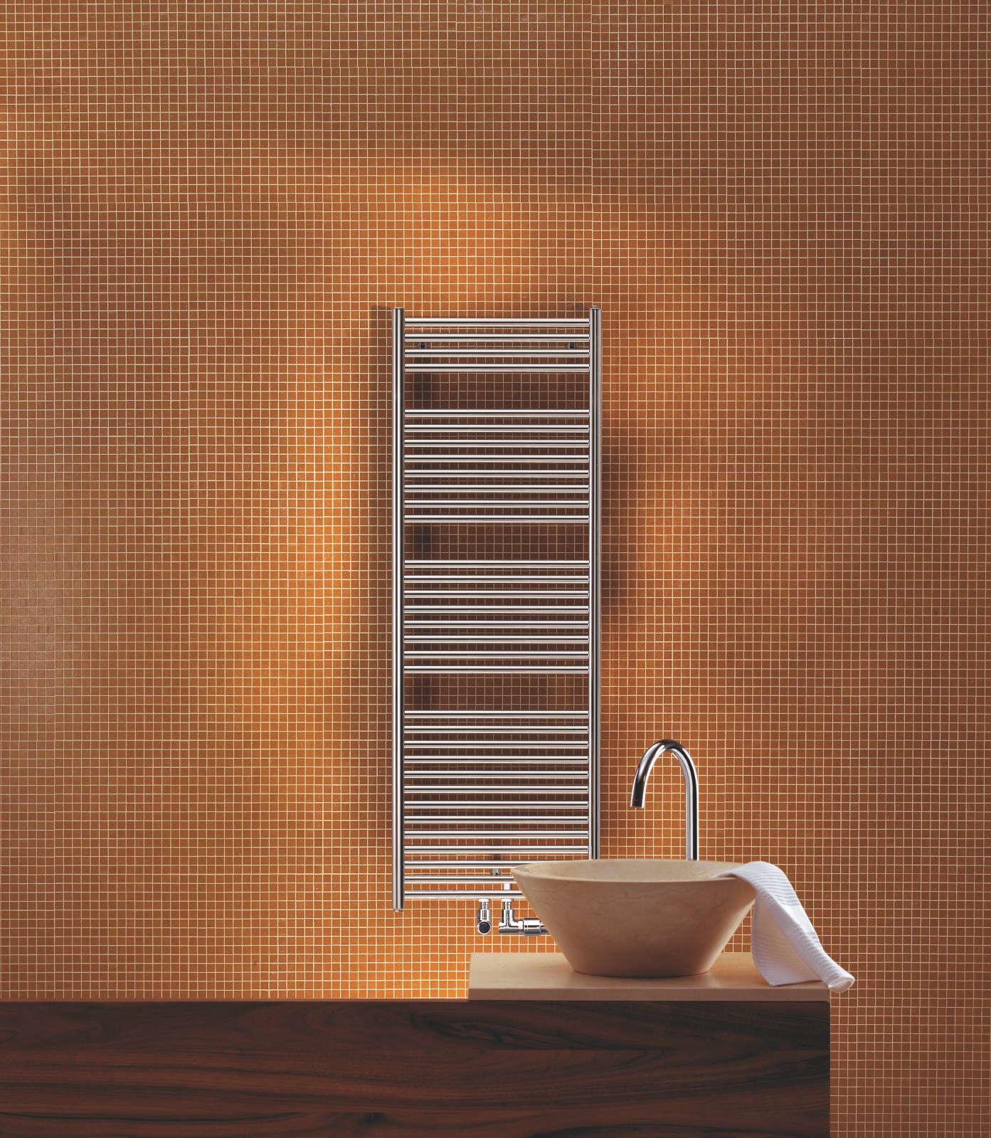 Zehnder_RAD_Toga-HY_cut out_thermostat Cut-Out Zehnder Toga Decorative radiator Front view